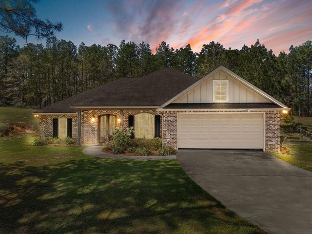 67 Lake Thoreau Rd., Hattiesburg, MS 39402