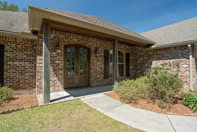 67 Lake Thoreau Rd., Hattiesburg, MS 39402