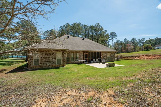 67 Lake Thoreau Rd., Hattiesburg, MS 39402