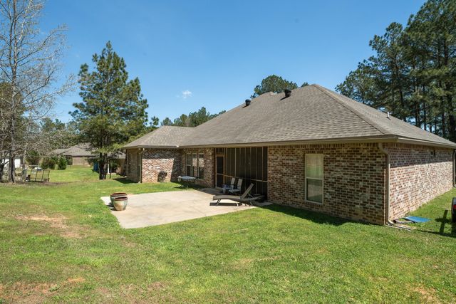 67 Lake Thoreau Rd., Hattiesburg, MS 39402