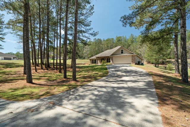 67 Lake Thoreau Rd., Hattiesburg, MS 39402