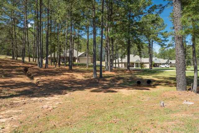 67 Lake Thoreau Rd., Hattiesburg, MS 39402