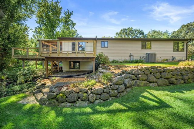 130 S Teri LANE, Hartford, WI 53027