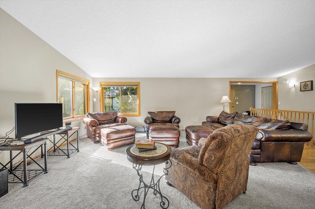 130 S Teri LANE, Hartford, WI 53027