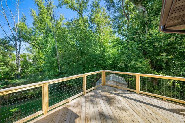 130 S Teri LANE, Hartford, WI 53027