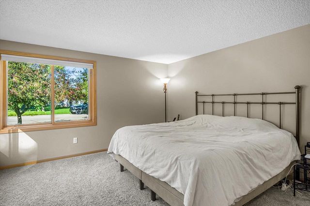 130 S Teri LANE, Hartford, WI 53027