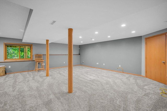 130 S Teri LANE, Hartford, WI 53027