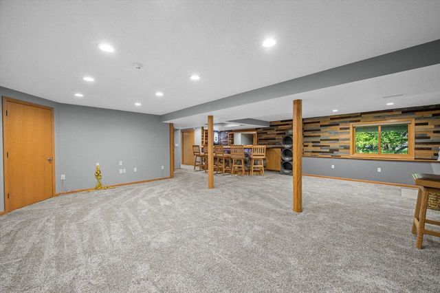 130 S Teri LANE, Hartford, WI 53027