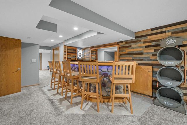 130 S Teri LANE, Hartford, WI 53027