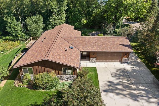 130 S Teri LANE, Hartford, WI 53027