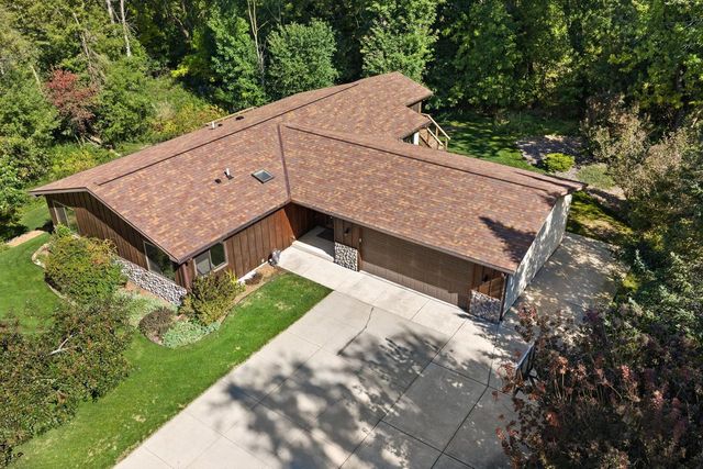 130 S Teri LANE, Hartford, WI 53027