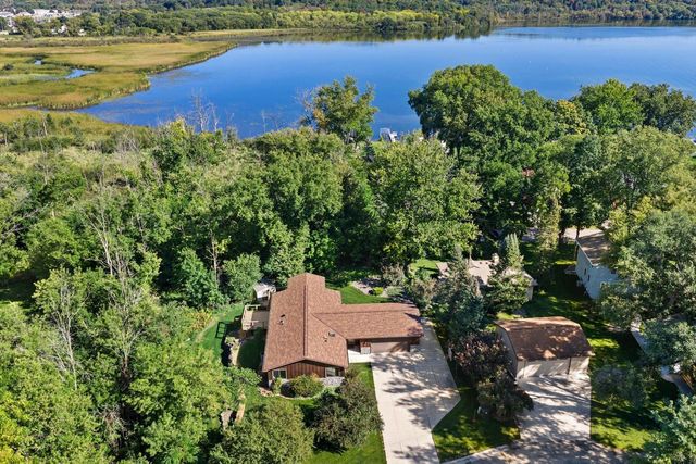 130 S Teri LANE, Hartford, WI 53027