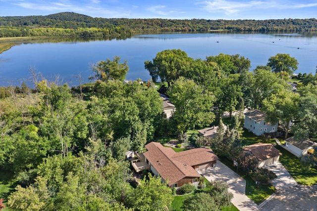 130 S Teri LANE, Hartford, WI 53027