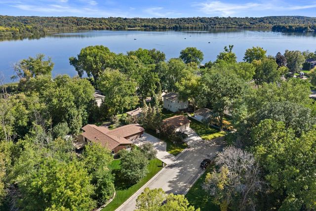 130 S Teri LANE, Hartford, WI 53027