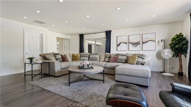 7815 Fenwick, Los Angeles, CA 91040