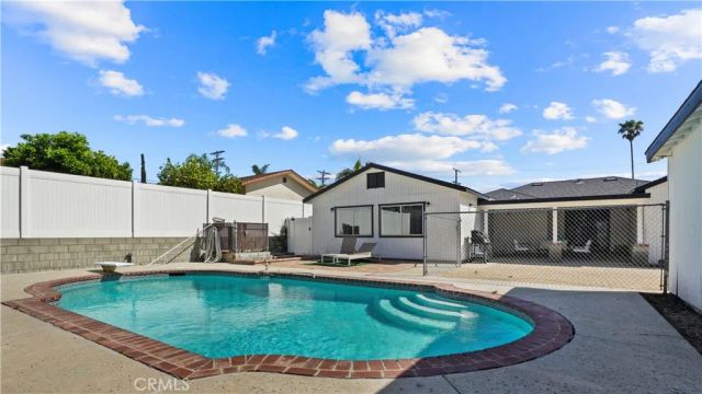 7815 Fenwick, Los Angeles, CA 91040
