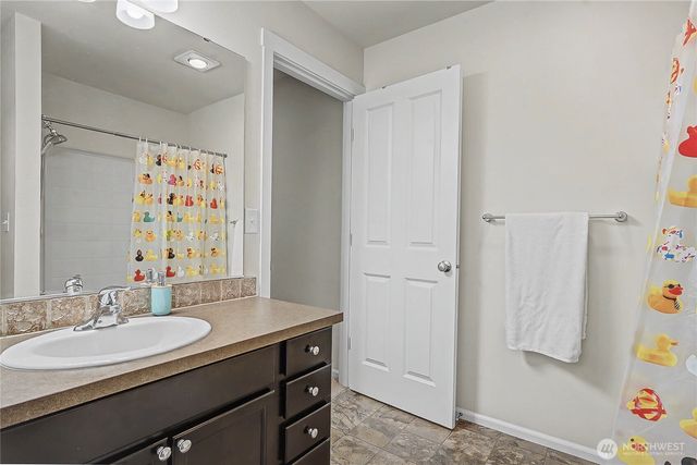 6629 Svea Court NE, Lacey, WA 98516