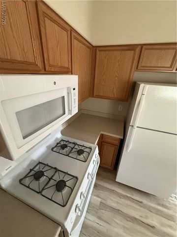 9303 Gilcrease Avenue 2242, Las Vegas, NV 89149