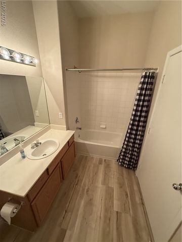 9303 Gilcrease Avenue 2242, Las Vegas, NV 89149