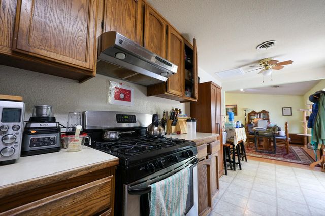 960 Schroeder, Grants Pass, OR 97527