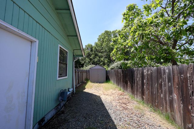 960 Schroeder, Grants Pass, OR 97527