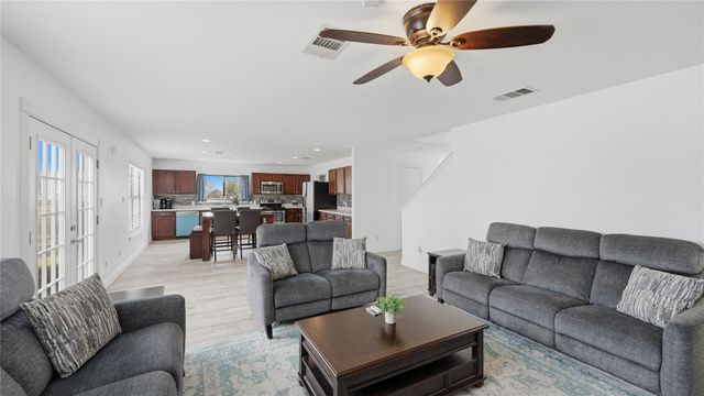 585 Siebert DR, Kyle, TX 78640