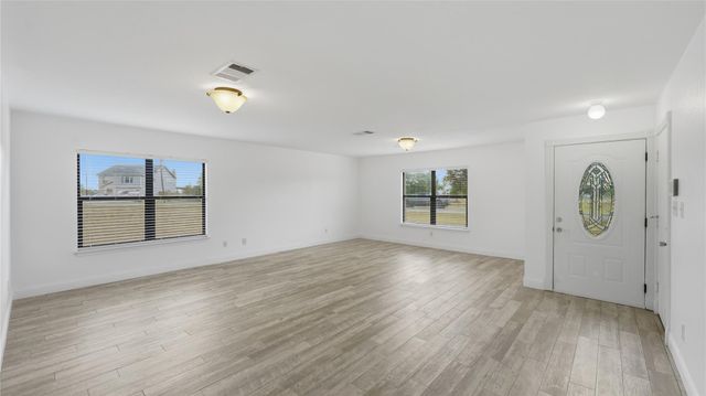 585 Siebert DR, Kyle, TX 78640