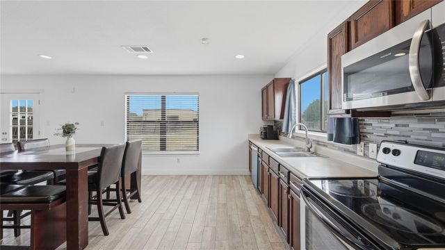 585 Siebert DR, Kyle, TX 78640