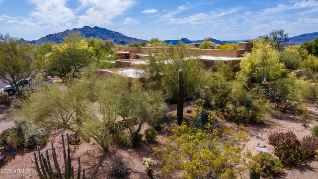8502 E CAVE CREEK Road 61, Carefree, AZ 85377
