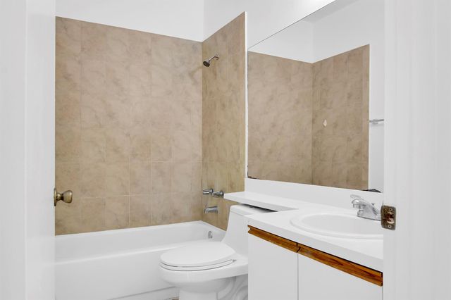 671 Cypress Lake Boulevard D21, Deerfield Beach, FL 33064