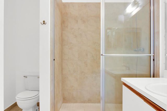 671 Cypress Lake Boulevard D21, Deerfield Beach, FL 33064