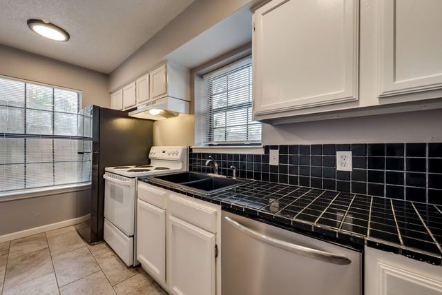 5506 Columbia Avenue, Dallas, TX 75214