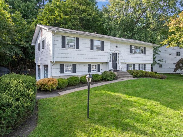 4 Great Oaks Drive, New City, NY 10956