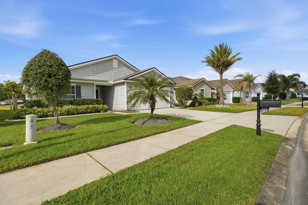 Image 2 of property listing at 123 FAIRWAY COURT, Bunnell, FL 32110