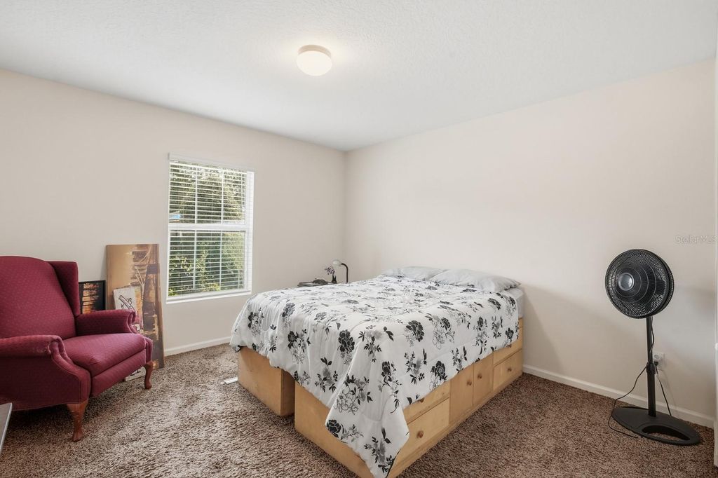 Image 13 of property listing at 123 FAIRWAY COURT, Bunnell, FL 32110