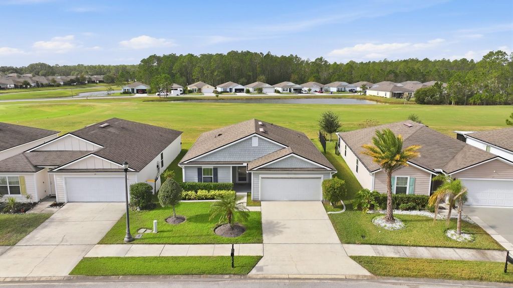 Image 20 of property listing at 123 FAIRWAY COURT, Bunnell, FL 32110