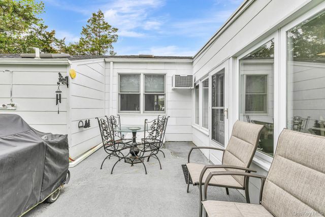 59 Homewood Drive, Hampton Bays, NY 11946