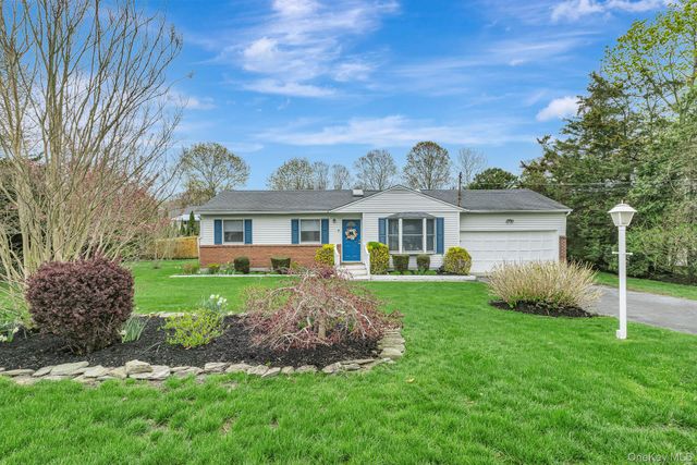 59 Homewood Drive, Hampton Bays, NY 11946