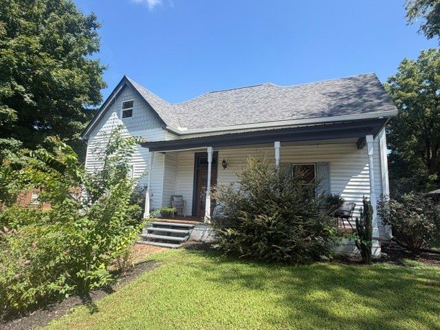 500 5th Ave, E, Springfield, TN 37172