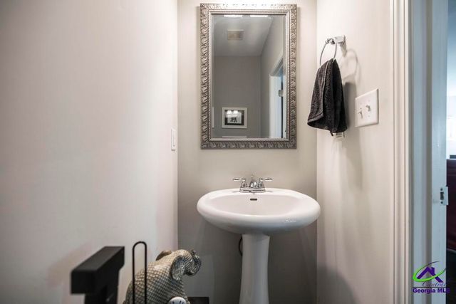 215 Golden Rod Trail, Perry, GA 31069