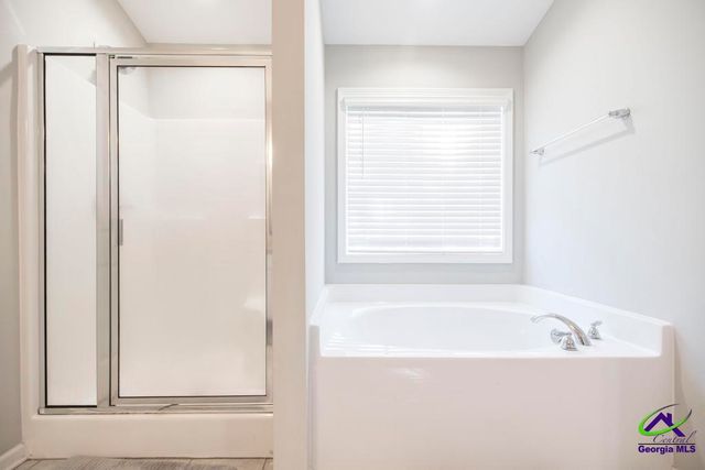 215 Golden Rod Trail, Perry, GA 31069