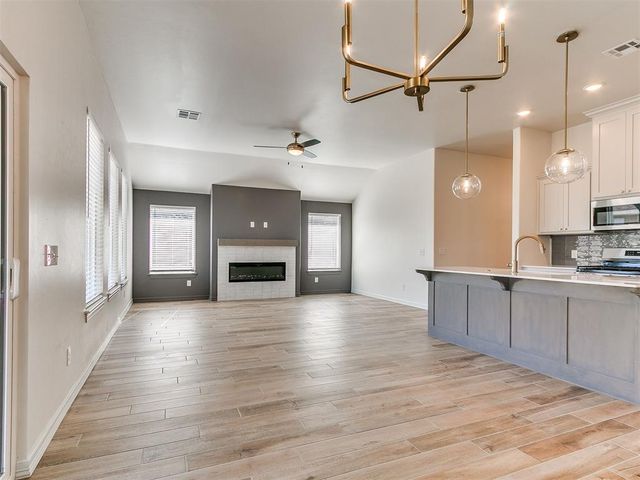 7708 Three Woods Lane, Yukon, OK 73099
