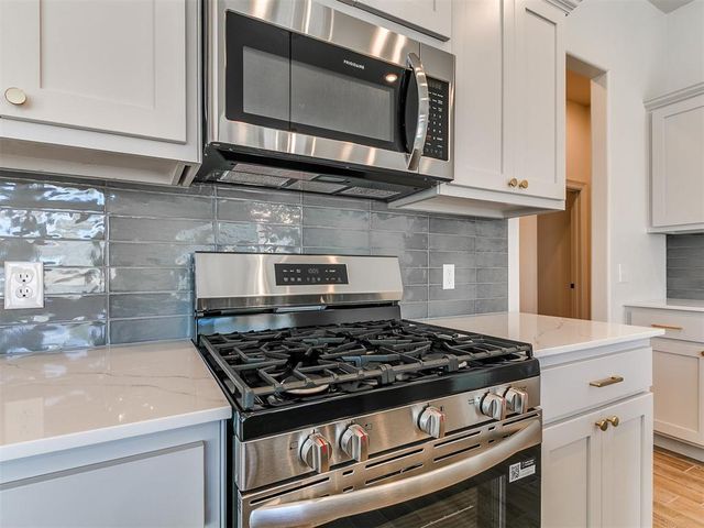 7708 Three Woods Lane, Yukon, OK 73099