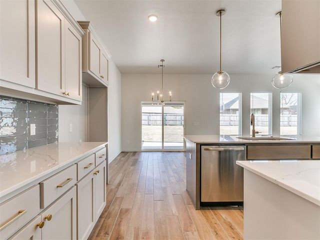 7708 Three Woods Lane, Yukon, OK 73099