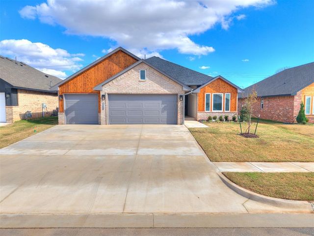 7708 Three Woods Lane, Yukon, OK 73099
