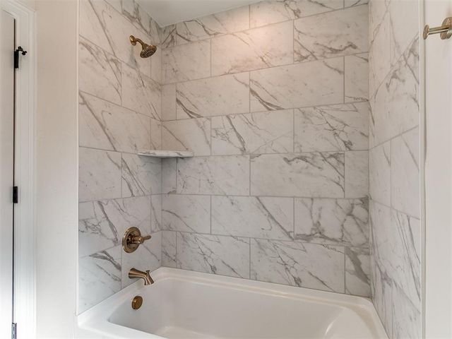 7708 Three Woods Lane, Yukon, OK 73099
