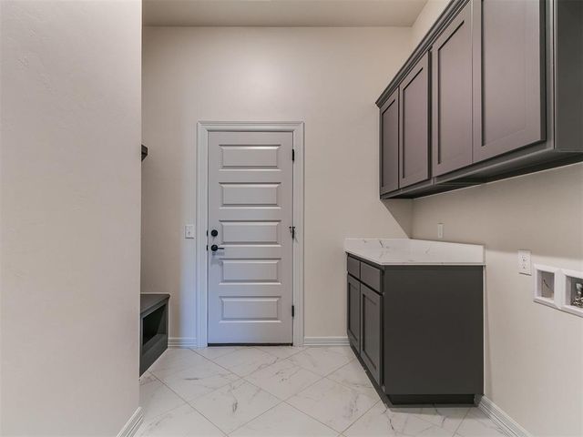 7708 Three Woods Lane, Yukon, OK 73099