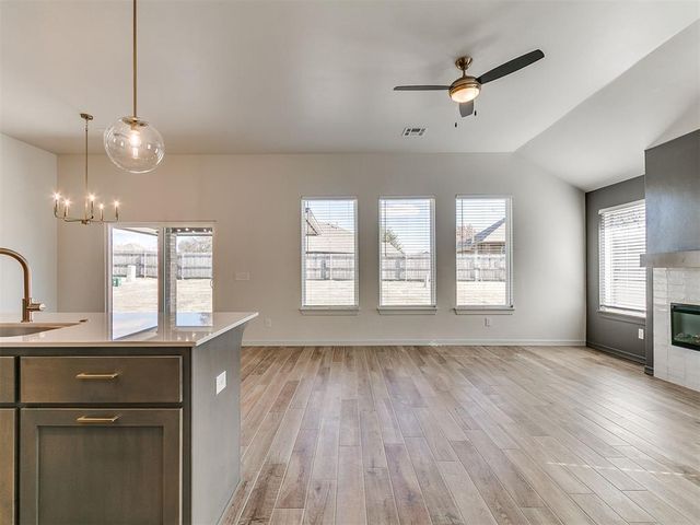 7708 Three Woods Lane, Yukon, OK 73099