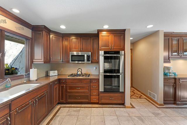 8119 Lower 129th Court, Apple Valley, MN 55124