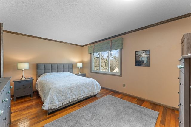 8119 Lower 129th Court, Apple Valley, MN 55124